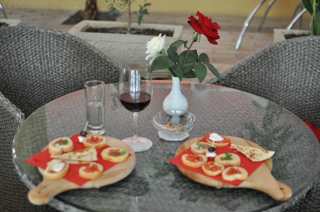 Theranda Boutique Hotell 3*