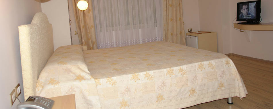 Theranda Boutique